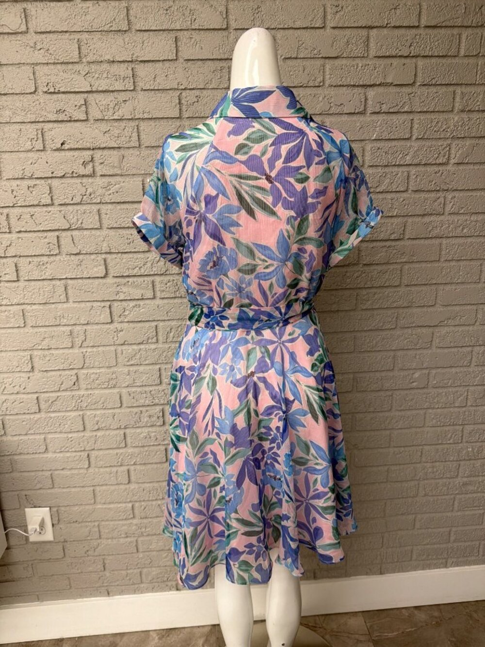 Tahari ASL Shadow-Striped Floral Print Belted Dress Size 8 - Picture 4 of 15